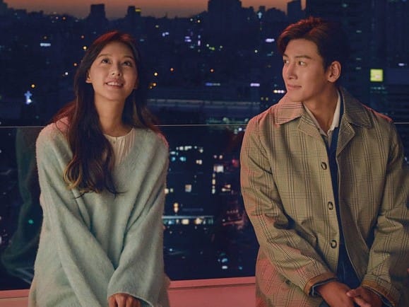 The show follows a girl who seeks to escape the rejection of her reality by immersing herself in a completely different world.

