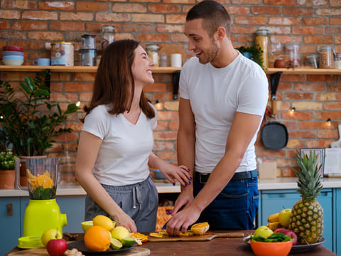 From grocery shopping to gym sessions, it might seem romantic to share every moment. But these activities tend to blur identities, creating a strong sense of co-dependency.