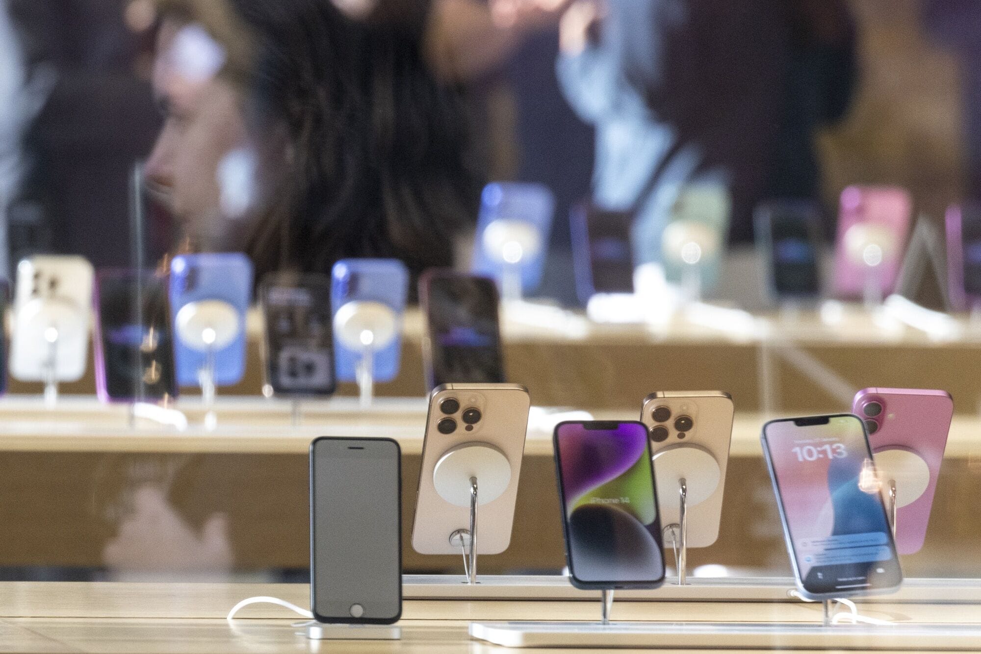 Apple's AirPlay vulnerabilities: Millions of iPhones at risk on public Wi-Fi