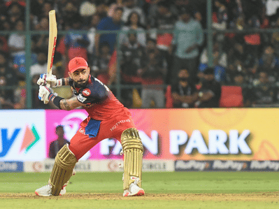At the M Chinnaswamy Stadium, Kohli hit his fifth fifty of the ongoing season
