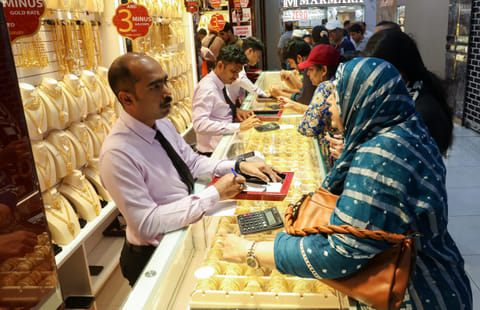 Gold prices in Dubai have retreated sharply from last week’s record highs.