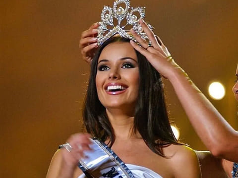 Oxana Fedorova – Miss Universe 2002
The most infamous dethroning in Miss Universe history is that of Oxana Fedorova, the winner from Russia. 