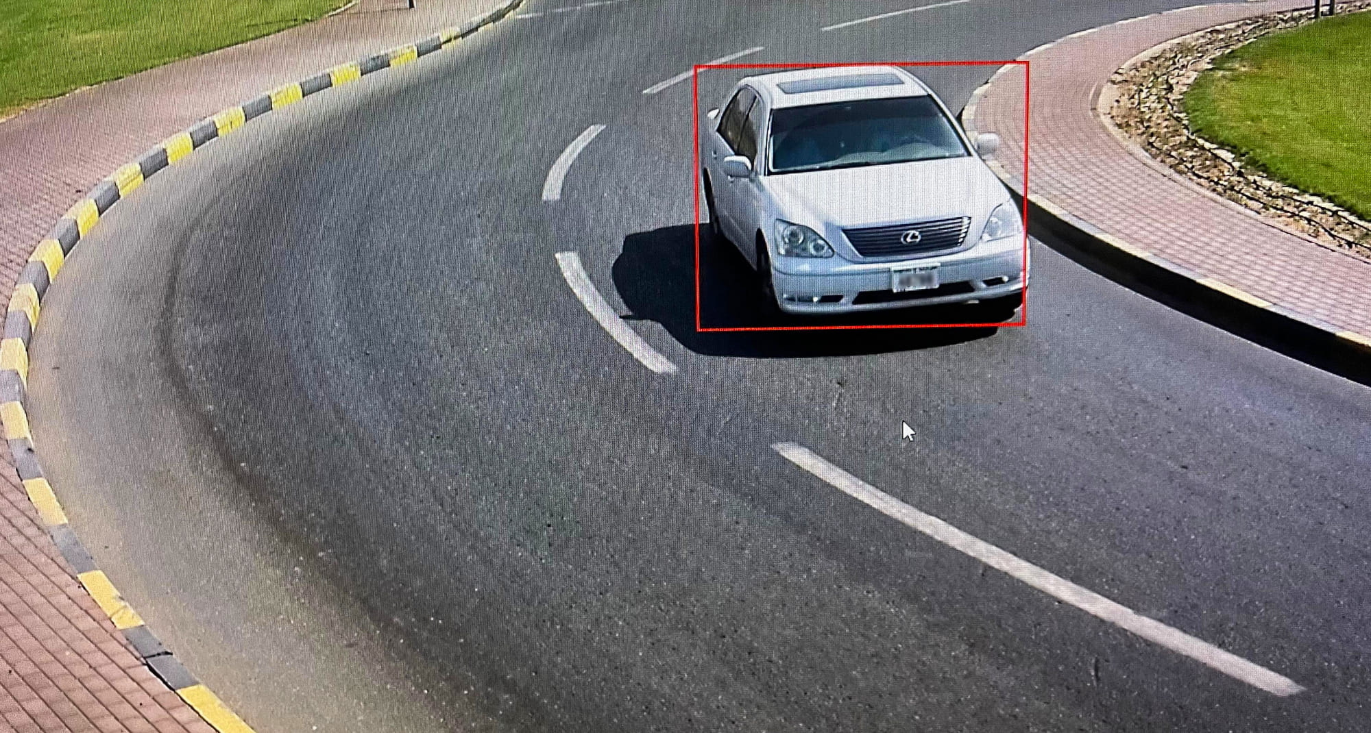 Sharjah Police nabs a driver for using fake number plate and accumulating hefty fines