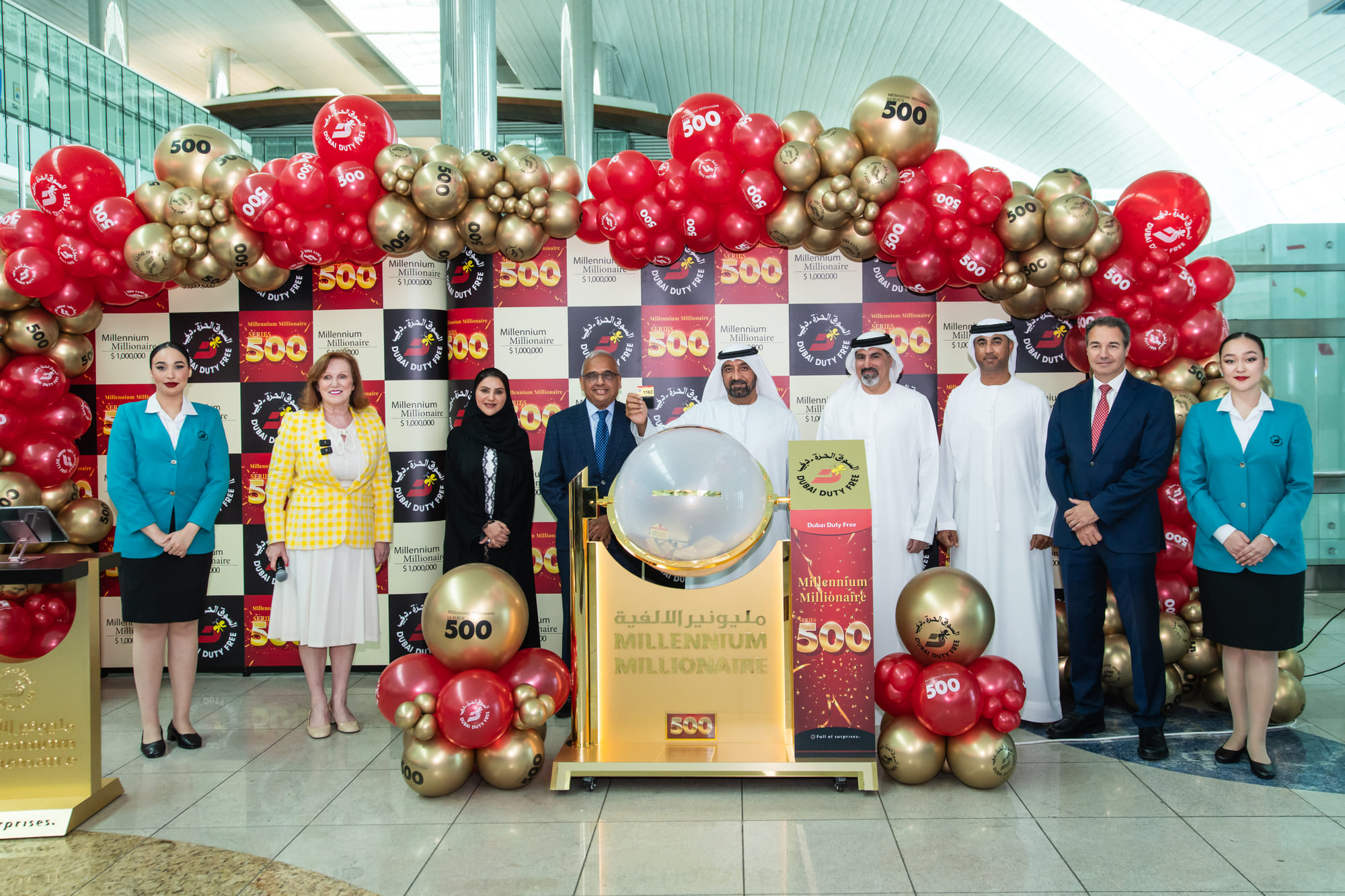 Sheikh Ahmed bin Saeed Al Maktoum, President of Dubai Civil Aviation Authority and Chairman of DDF joined the DDF Executive team at the draw for the milestone DDF Millennium Millionaire Series 500