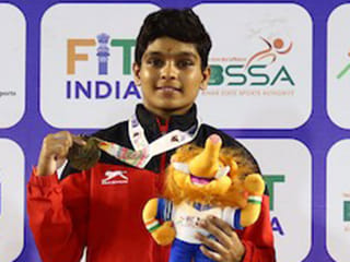 Daughter of an autorickshaw driver, Indian teenager achieves her dream
