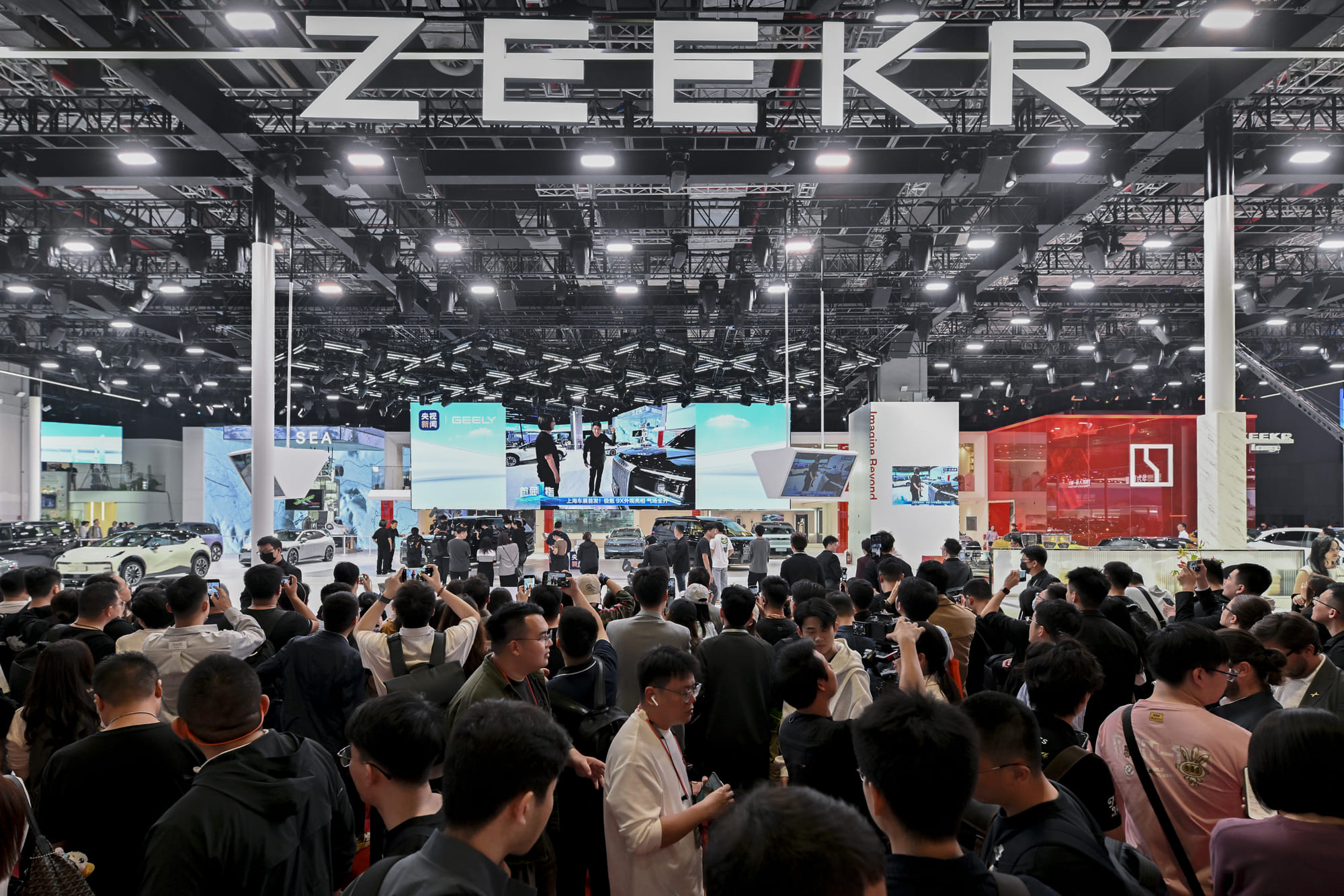 At the recent Shanghai Motor Show, Zeekr made its global ambitions clear, unveiling a series of new models aimed at reshaping expectations in the luxury EV space.