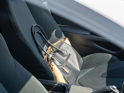 The campaign aims to raise public awareness about preventive measures that protect vehicles from negative behaviors such as vandalism or theft.