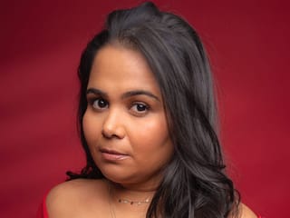 Indian comedian Sumukhi Suresh on cancel culture, Ishaan Khatter’s abs, and why dying alone is super cool ahead of Dubai show