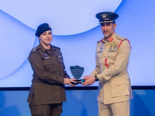 Pakistani female officer wins top award in Dubai for solving murder cases