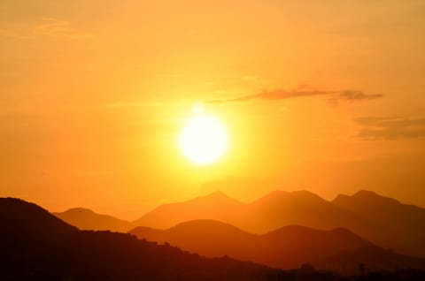 UAE weather alert: Sweltering heat and humidity as temperatures soar to 48°C