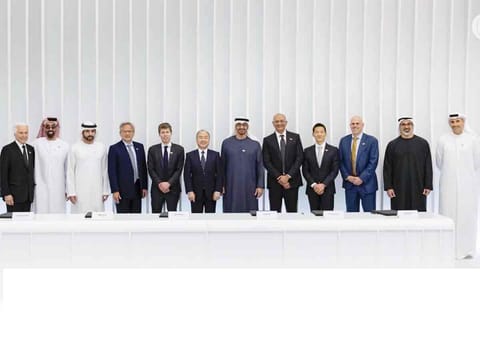 The UAE President witnessed the signing of a strategic partnership to launch Stargate UAE, an advanced AI data centre, through collaboration between G42 and leading global artificial intelligence and advanced technology companies.