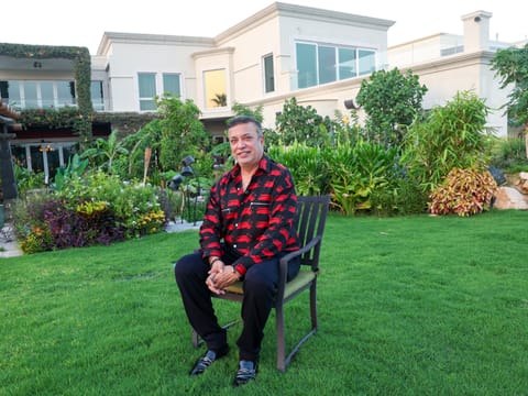 Mahesh Tourani loves to live life king-size - Work hard, party harder is his life's motto