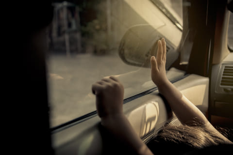 Did you know leaving a child unattended in a car in the UAE can lead to imprisonment? Heat inside cars can rise by 30°C in minutes. 