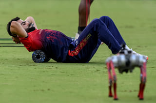 Fanboy moment: RCB supporter gets a lifelong memory with Kohli’s autograph
