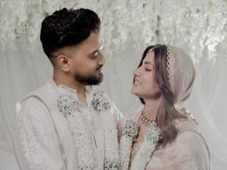 Hina Khan gets married to longtime boyfriend Rocky Jaiswal amid cancer battle in an intimate ceremony 