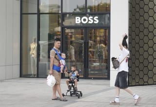 Vietnam scraps 2-child policy as aging threatens economic growth