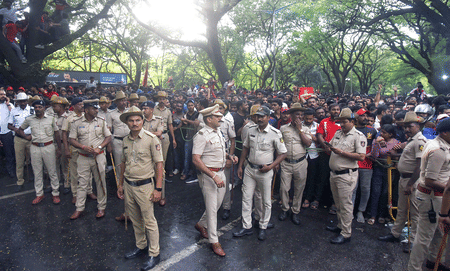 RCB, DNA officials face arrest after stadium tragedy