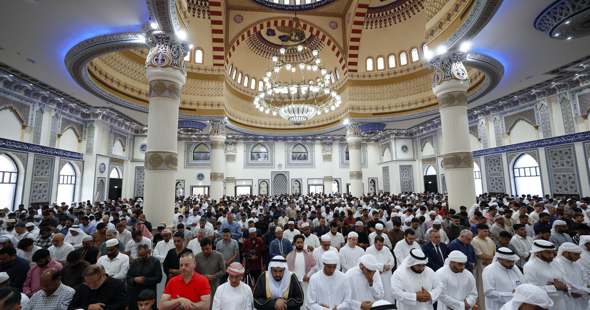 ‘Our precious mothers’: Friday sermon highlights importance of mothers in Islam