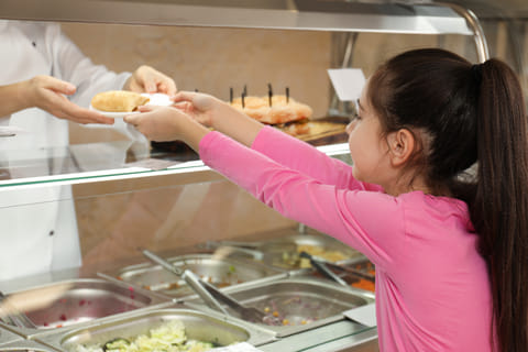 Schools must implement a comprehensive food safety and healthy eating policy.