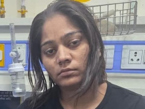 Late on Sunday night, Sonam arrived at a roadside dhaba in Ghazipur, Uttar Pradesh — visibly drained and emotionally shattered.