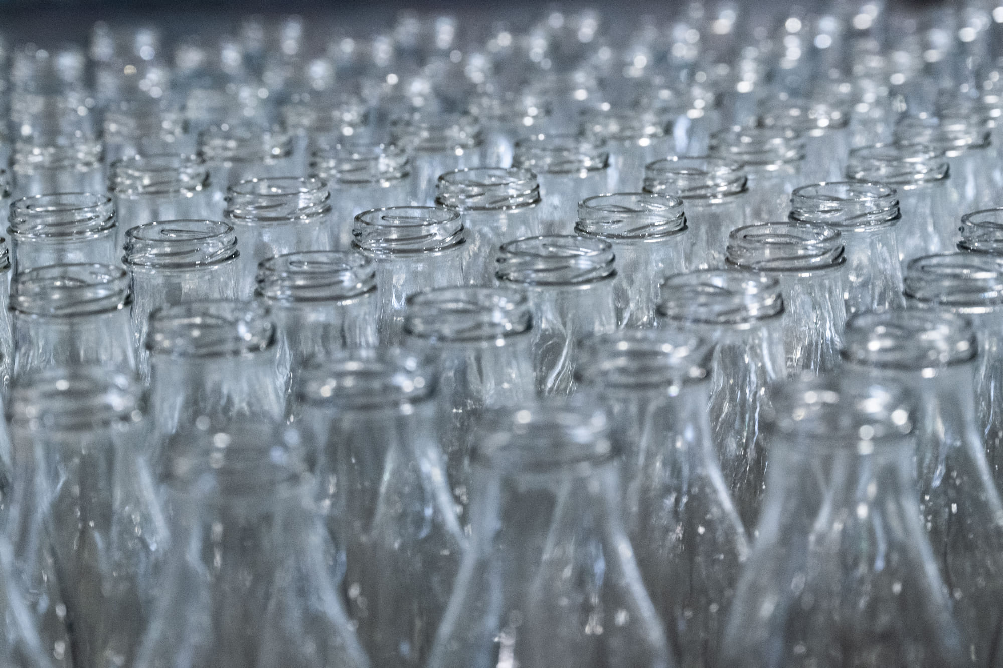 Drinks in glass bottles had five to 50 times more microplastic fragments than in plastic bottles 