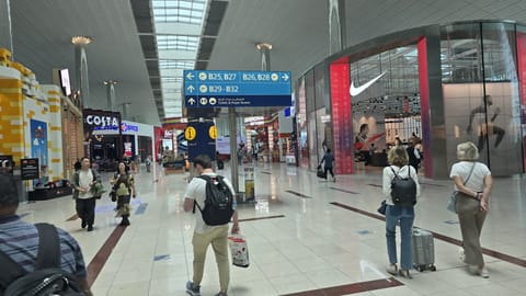 Flights resume in Dubai as Gulf airspace faces restrictions
