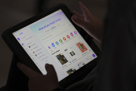 A student is taught how to ask ChatGPT for help during a summer class at Roosevelt Middle School.