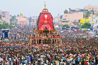 Festival stampede kills three near Indian temple
