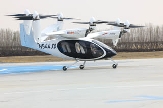 UAE allows air taxis, helicopters to use same infrastructure in new rule
