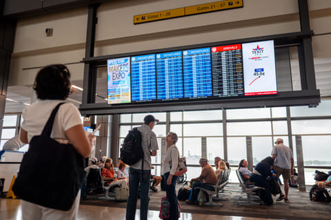 The Los Angeles International Airport is one of the busiest in the US and the world, operating around 1,500 flights every day.
