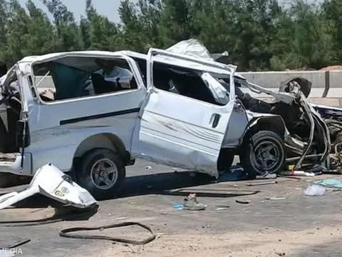 9 killed, 11 injured as minibuses collide near Cairo