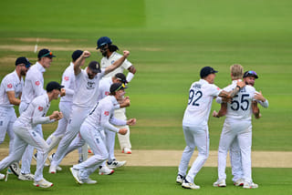 England tighten grip as India falter on final day at Lord’s