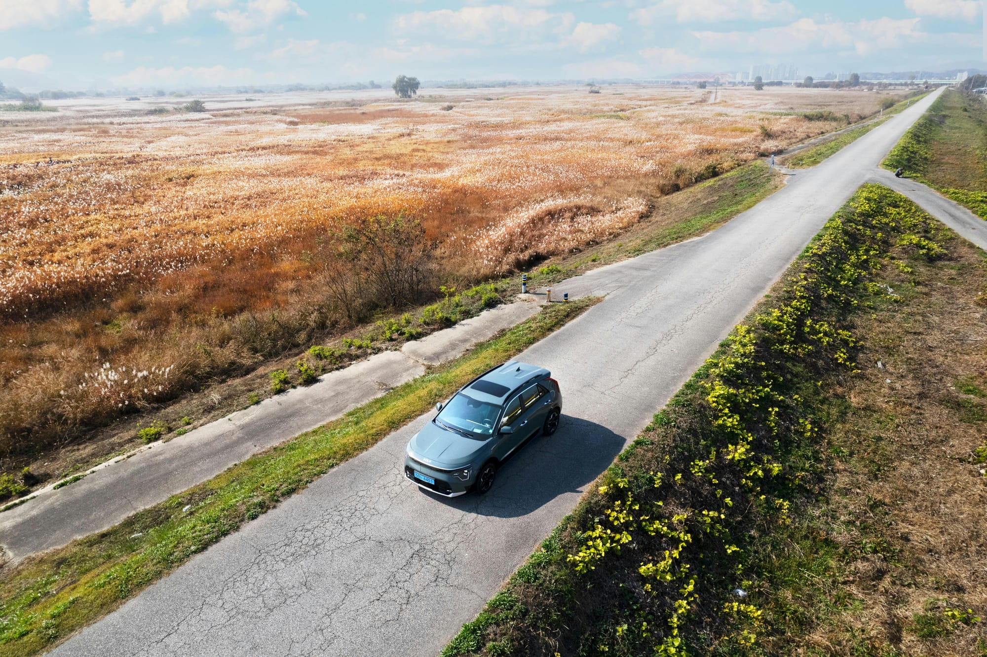 The IDP is an international travel document regulated by the United Nations, which allows you to drive in a foreign country. For illustrative purposes only.
