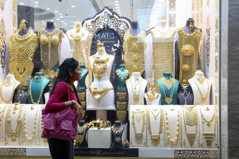 This week, the Dubai gold price has risen by over Dh6 to a gram. 