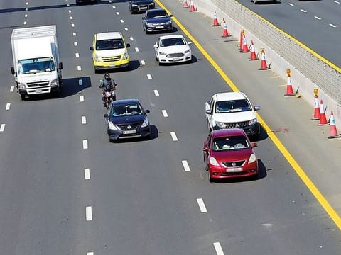 A motorist is tailgating on the inner lane of Sheikh Mohamed Bin Zayed Road. Experts say such driving habits are a recipe for disaster. Additionally, they also warn against motorists who refuse to give way to faster vehicles.