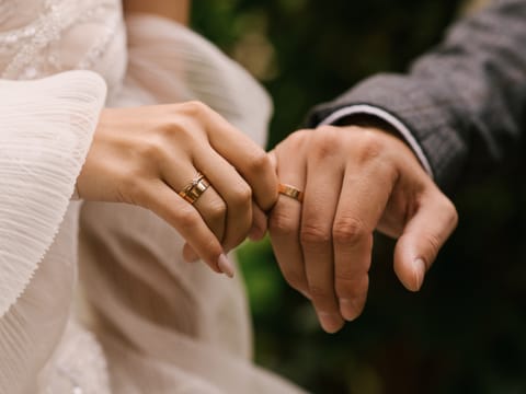 Expatriates in the UAE can sponsor their wife for a residence visa by meeting key requirements such as salary thresholds, submitting necessary documents, covering costs, and following the application process.