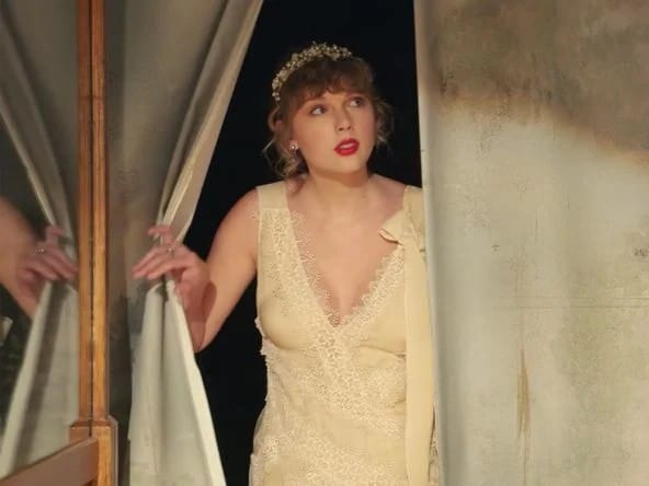 Taylor Swift in Willow