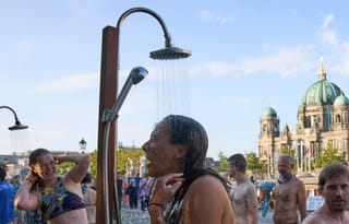 Berlin bathers demand end to swimming ban in city's river