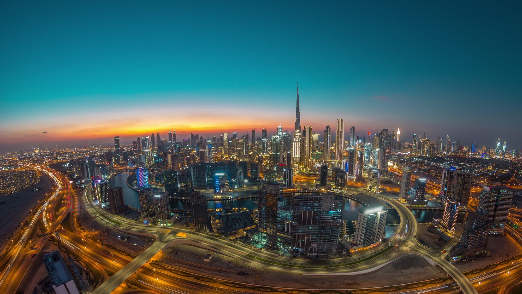 STOCK DUBAI SKYLINE UAE ECONOMY 1