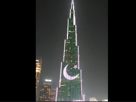 Dubai’s iconic Burj Khalifa was illuminated with the Pakistani flag this evening.