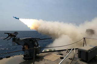 Iran flexes military muscle while pursuing diplomacy in Geneva