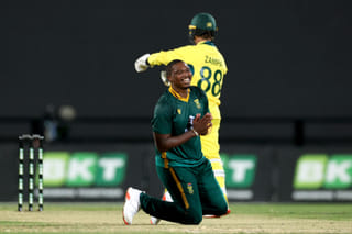 Breetzke, Ngidi star as South Africa crush Australia to win ODI series