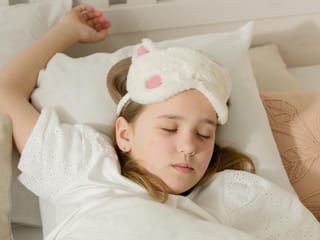 Back-to-school in Dubai? 7 fun ways to wake kids up in the morning without loud alarms and drama 