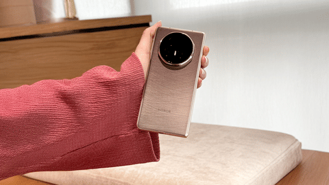 HONOR Magic V5 reviewed: The foldable that finally gets it right