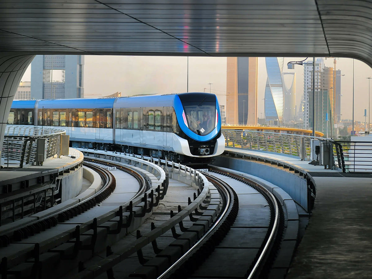 The Riyadh Metro, one of the world’s most ambitious urban transit projects, has crossed a significant milestone by welcoming its 100 millionth passenger — less than nine months after its official launch in December 2024.