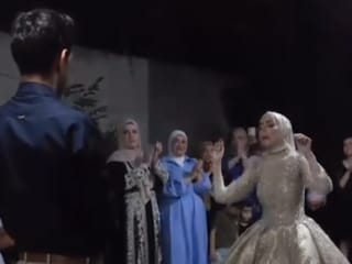 Video: Lebanese bride sings love song for her deaf groom