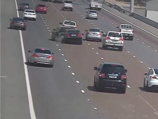 Dh1,000 fine in UAE: Abu Dhabi Police warn against stopping in the middle of the road