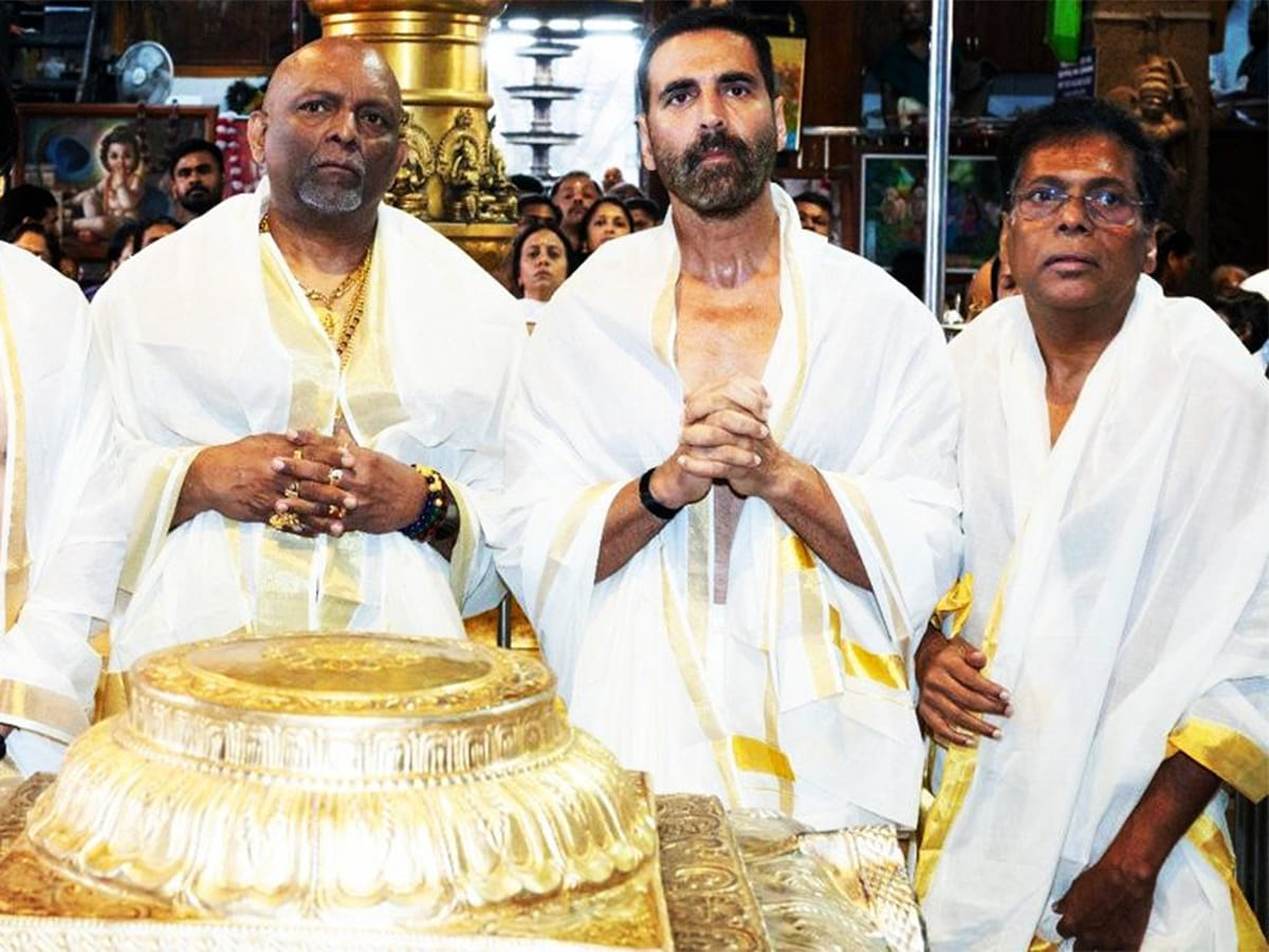 Bollywood actor Akshay Kumar visits Guruvayur temple amid ‘Haiwaan’ shoot in Kochi