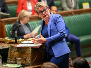 UK warns 130,000 foreign students: Overstay your visa and face deportation