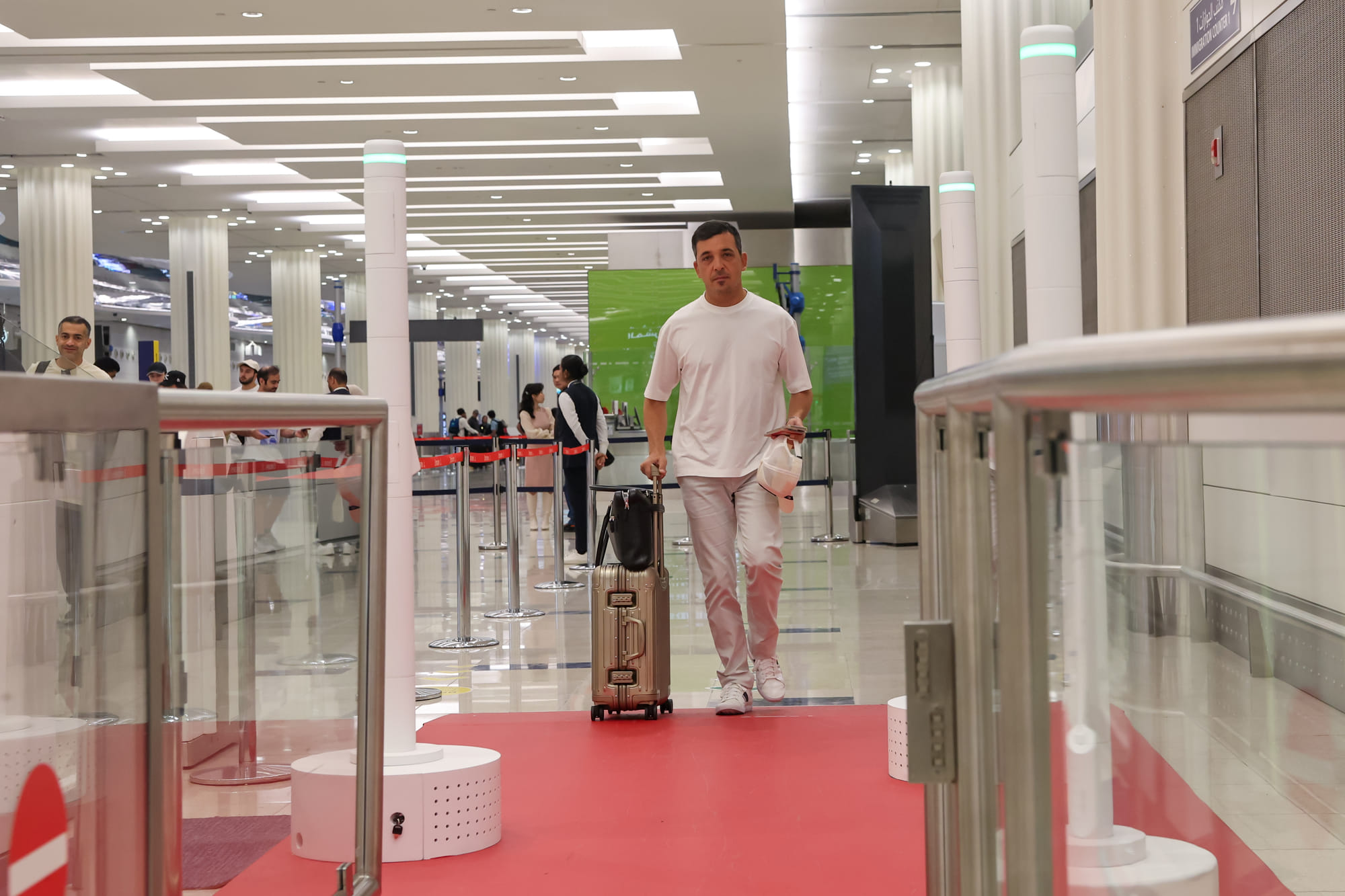 The move follows the successful implementation of the service in the Business Class departures lounge earlier this year.